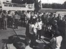 1984 - участники поезда Дружбы - рабочие из ФРГ на Мамаевом Кургане.jpg