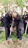 2006 - делегация Крушеваца на высадке Аллеи дружбы в Волгограде.JPG