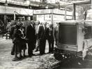 1984 - лорд-мэр Ковентри г-н Уолтер Брэндиш на Волгоградском тракторном заводе.jpg