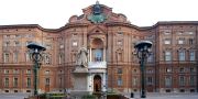 Палаццо Кариньяно - сейчас в нем находится музей национально-освободительного движения Италии